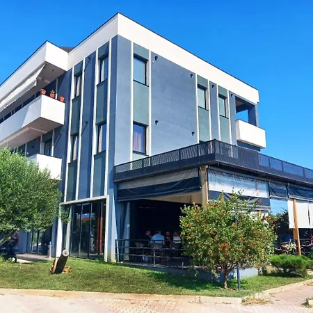 Hotel Karavastaja Divjake